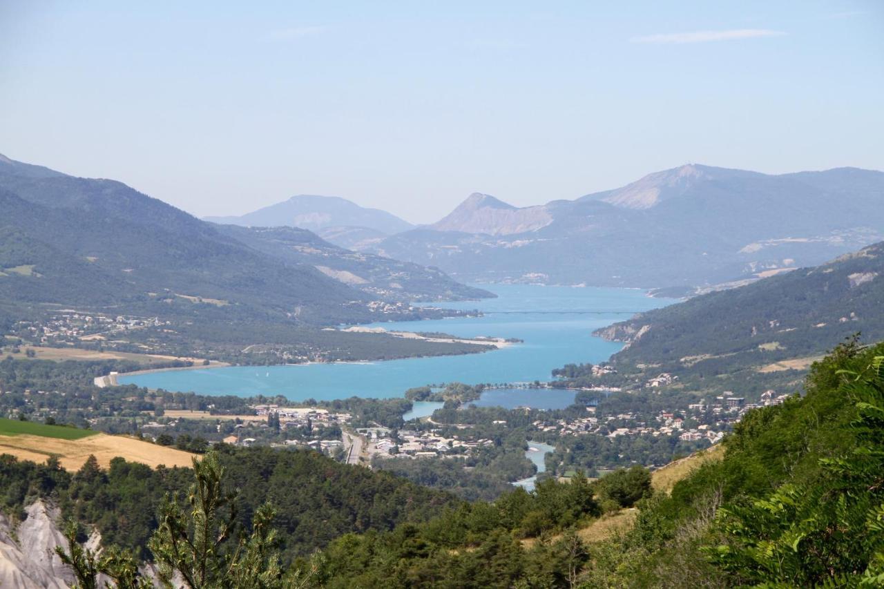 Le Vieux Chalet Bed and Breakfast Embrun Buitenkant foto