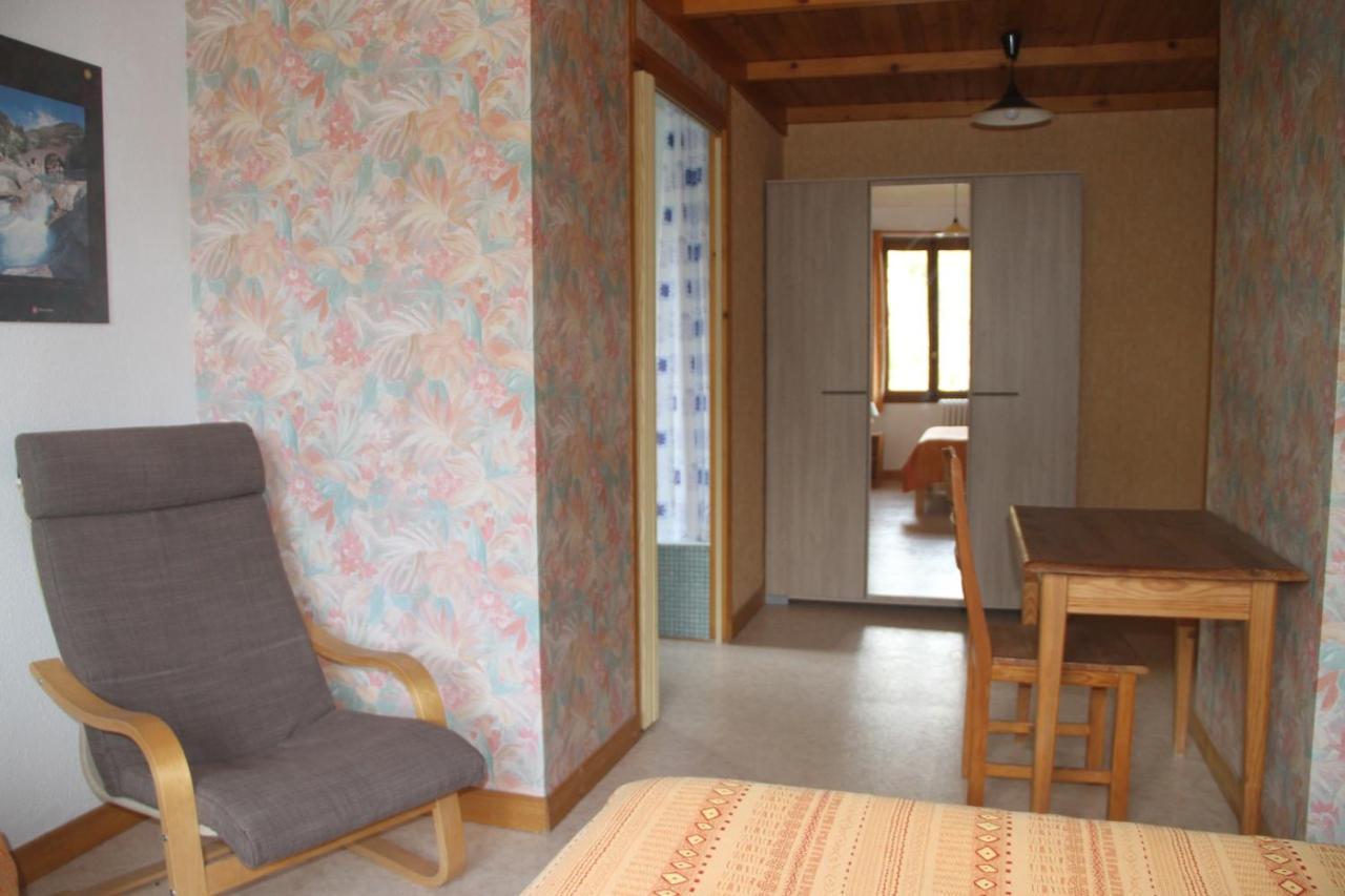Le Vieux Chalet Bed and Breakfast Embrun Buitenkant foto