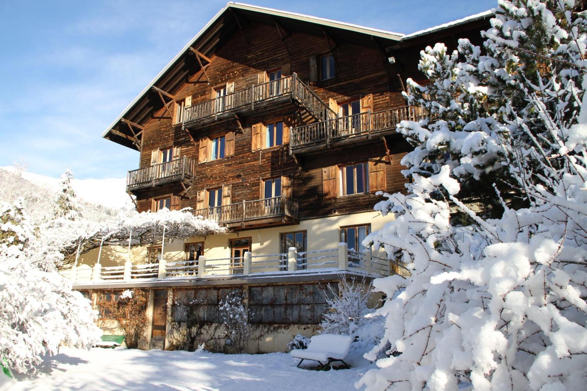 Le Vieux Chalet Bed and Breakfast Embrun Buitenkant foto